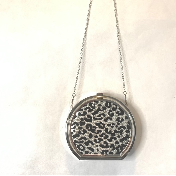 Leopard print Sequenced Circle Chain Crossbody Bag clutch - Picture 4 of 9